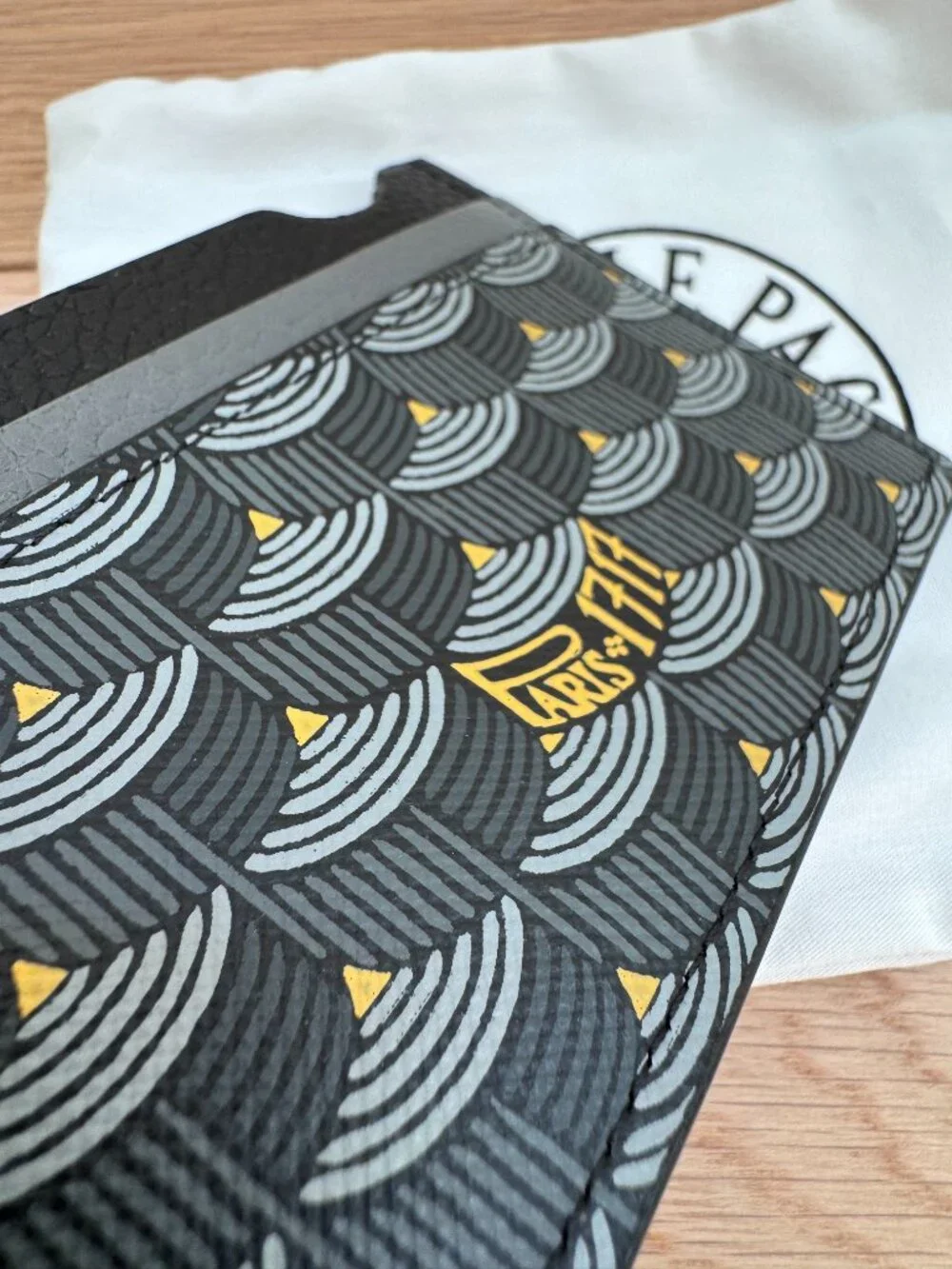 Fauré Le Page 4 Card Holder Organizer Black and Grey BRAND NEW